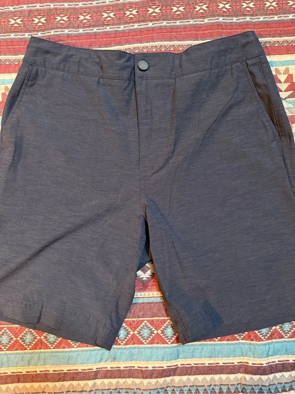 Faherty Men's gray Flat-Front Performance Shorts size 33